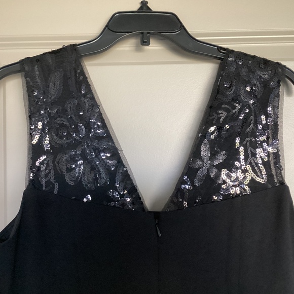 Maggy London Lace Trim A-Line Dress, size 12 - Picture 9 of 15